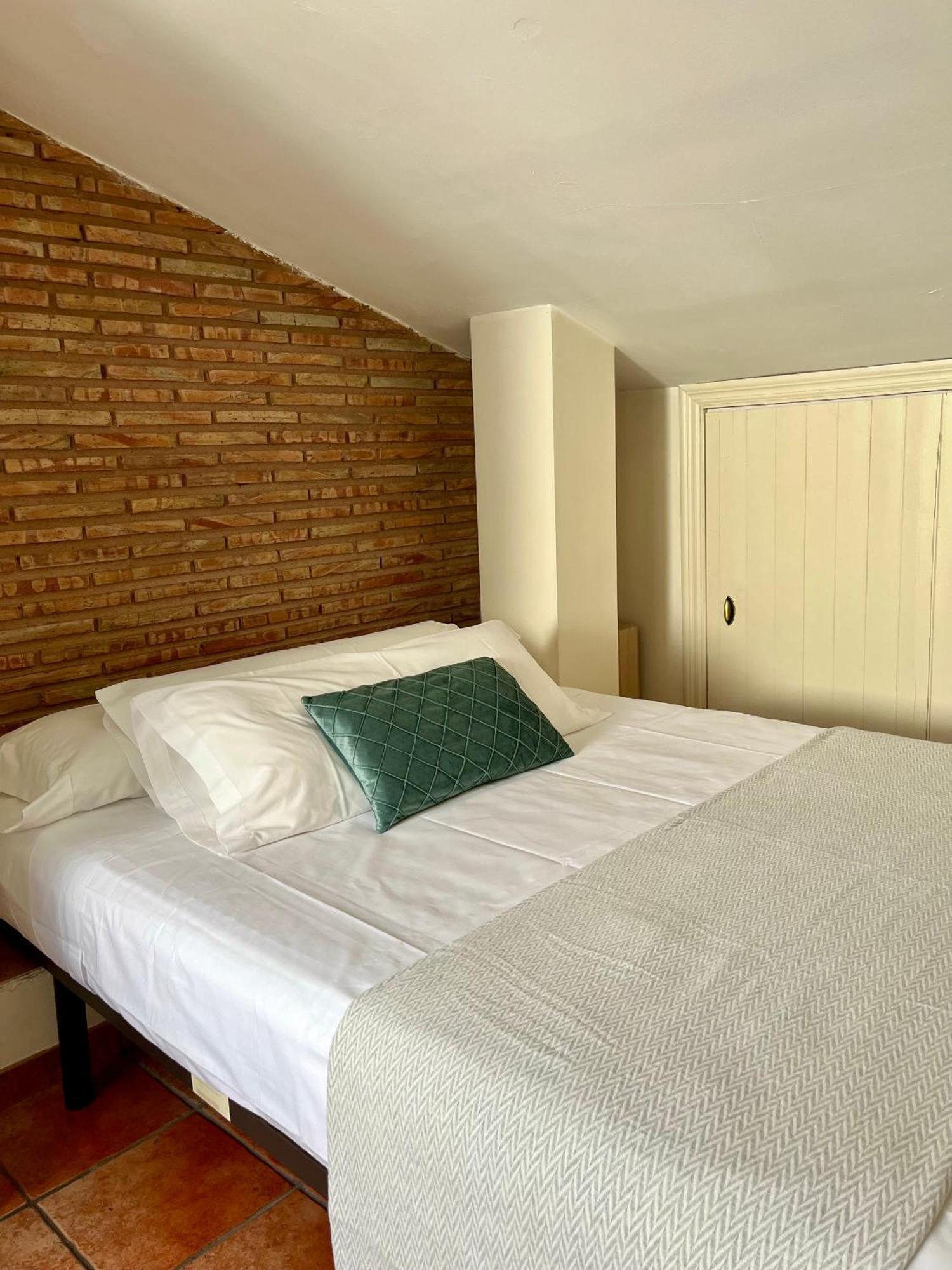Apartamentos Ubaga Ezcaray Exteriör bild
